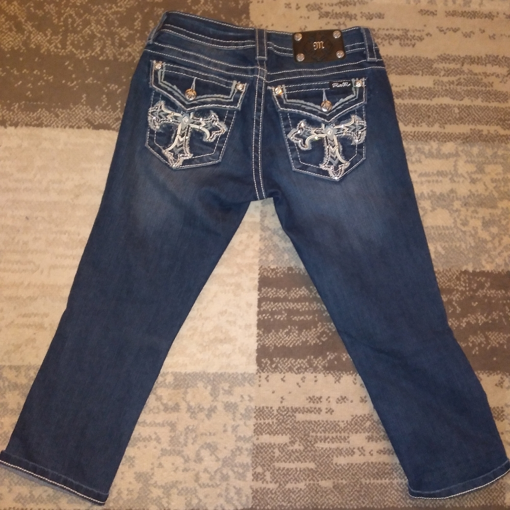 Miss Me signature cuffed capri size 27
